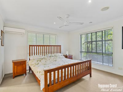 94 Howes Road, Farnborough