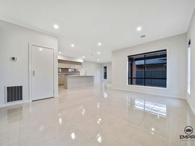 15 Noah Road, Clyde North