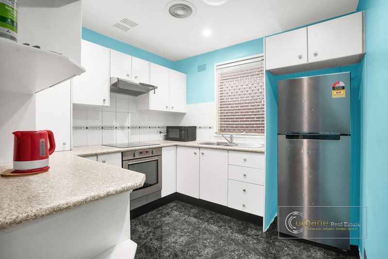 3 & 3A Tent Street, Kingswood