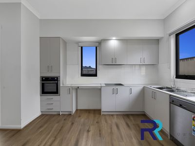 71 James Melrose Drive, Brookfield