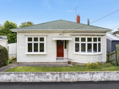 4 Constant Street, Sawyers Bay