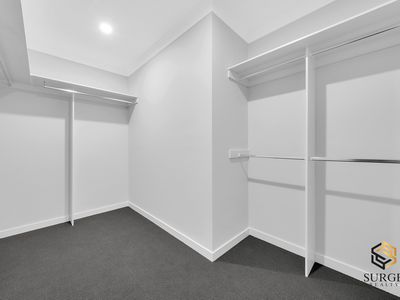 13 Pickering Crescent, Lara