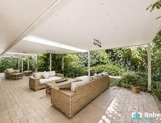 Easy and Spacious Living in a Great Location! image 14