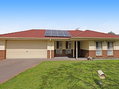 65 Emily Drive, Narre Warren