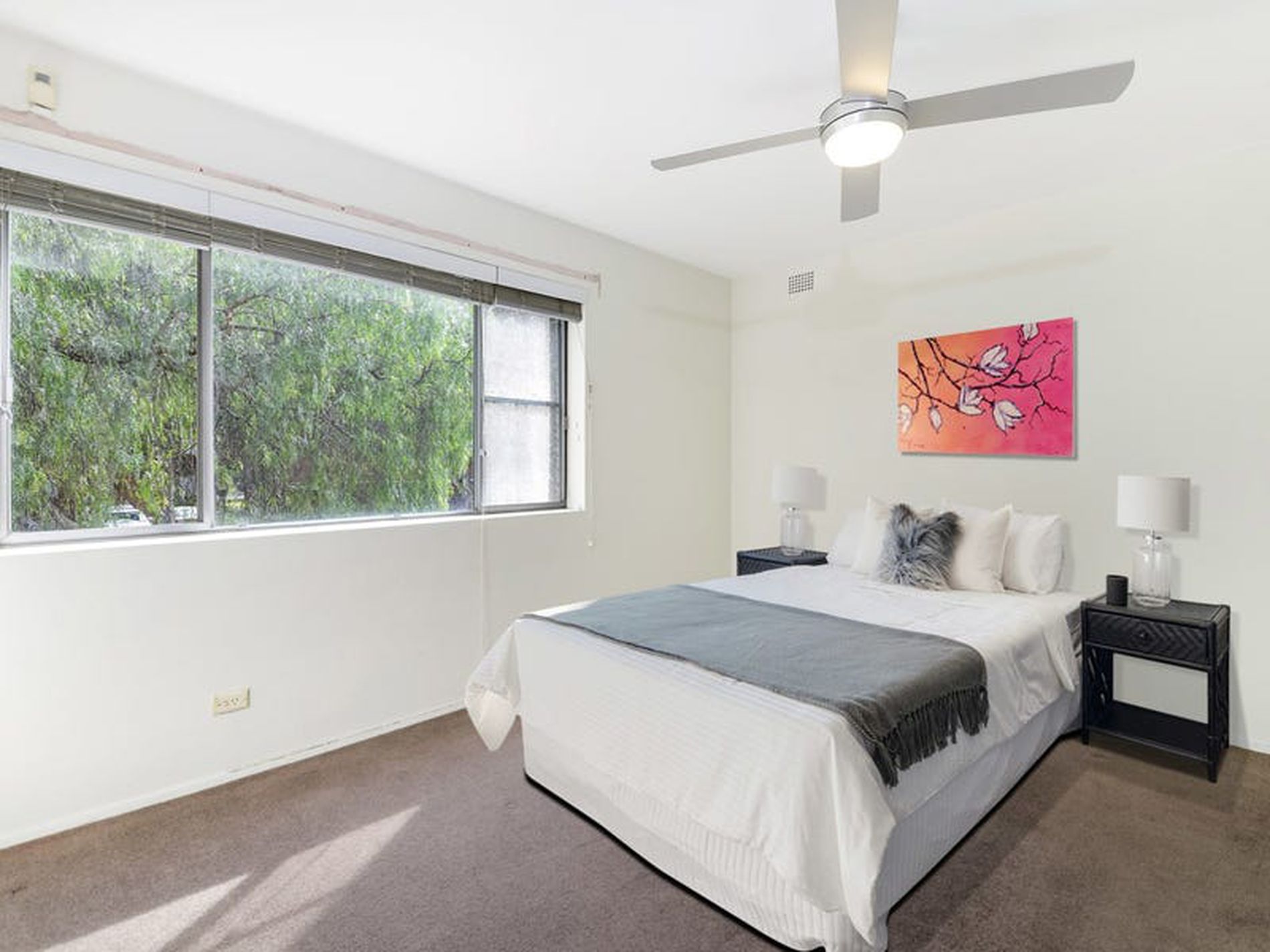 4 / 3 O'Rourke Crescent, Eastlakes