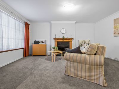 5 Mauldon Mews, Winthrop