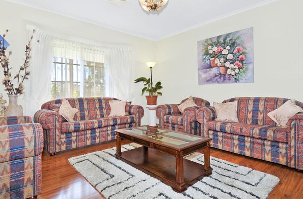 2 Hartley Crescent, Greenvale