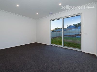 11 KESTREL CIRCUIT, Wodonga