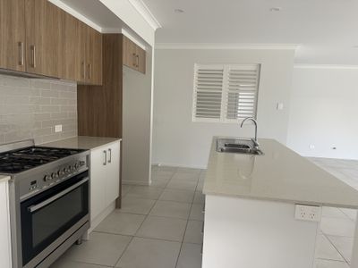 14 Hastings Parade, Sussex Inlet