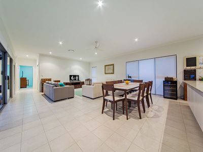 16 Macquarie Street, Wakerley