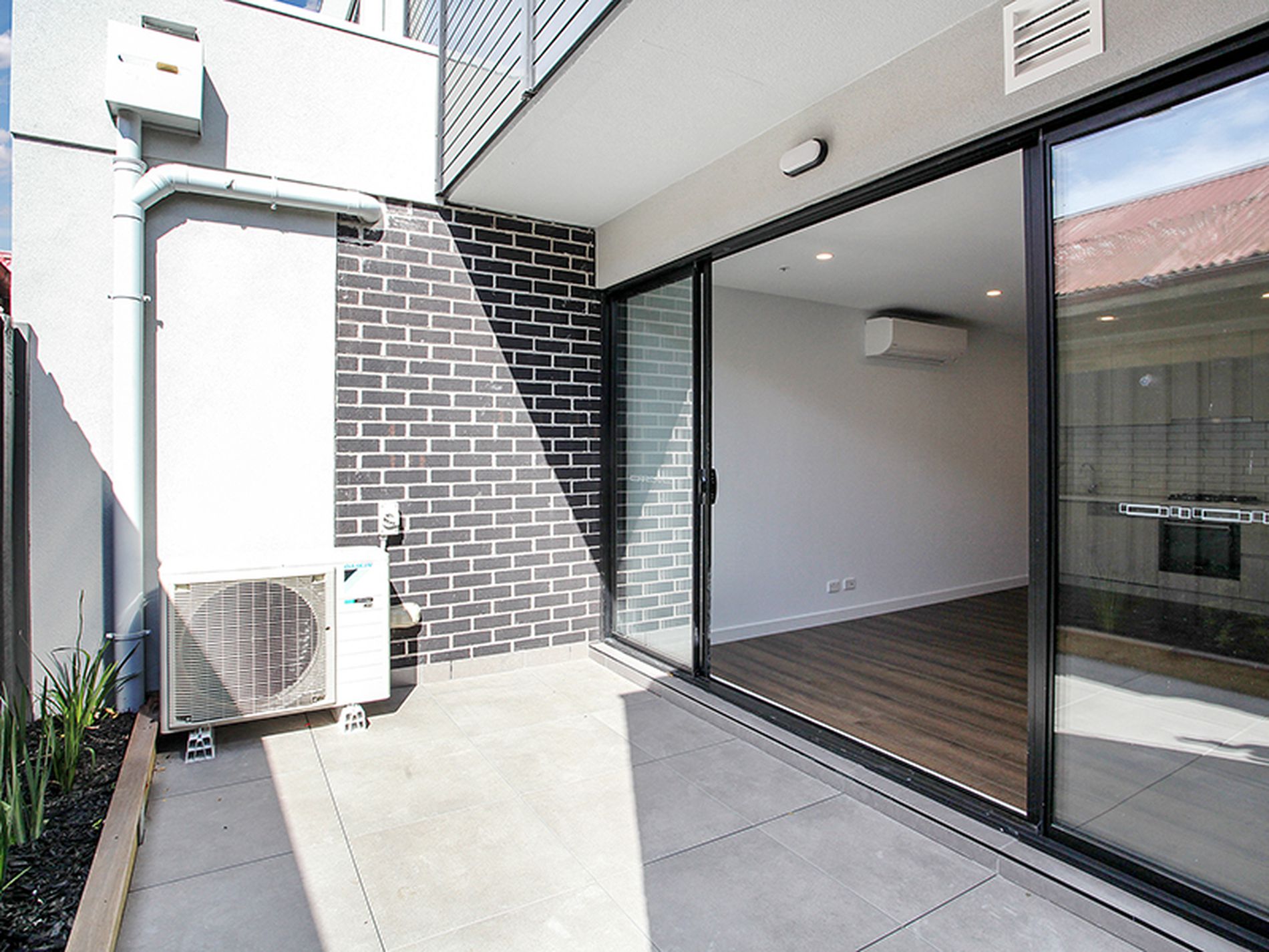 G03 / 59 Droop Street, Footscray