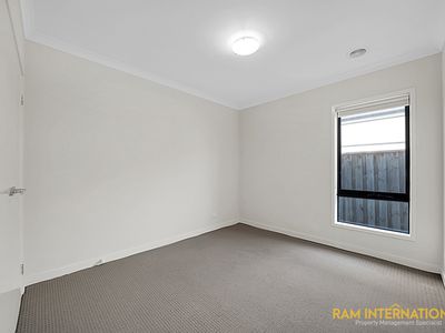 12 Yaleri Rise, Werribee