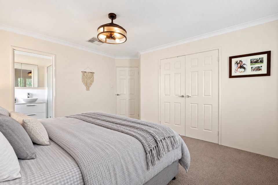 2 Anzio Court , Secret Harbour