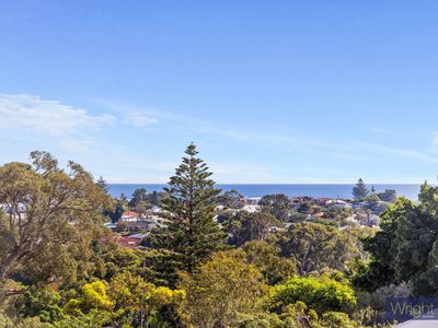 27 Stockdale Crescent, Wembley Downs