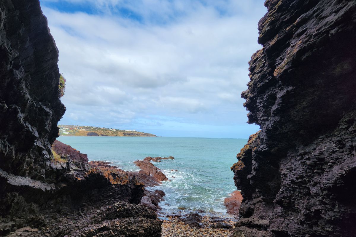 2 Clifftop Crescent, Hallett Cove