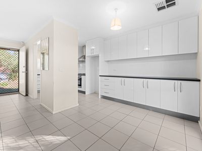 21 Anderson Court, Newton