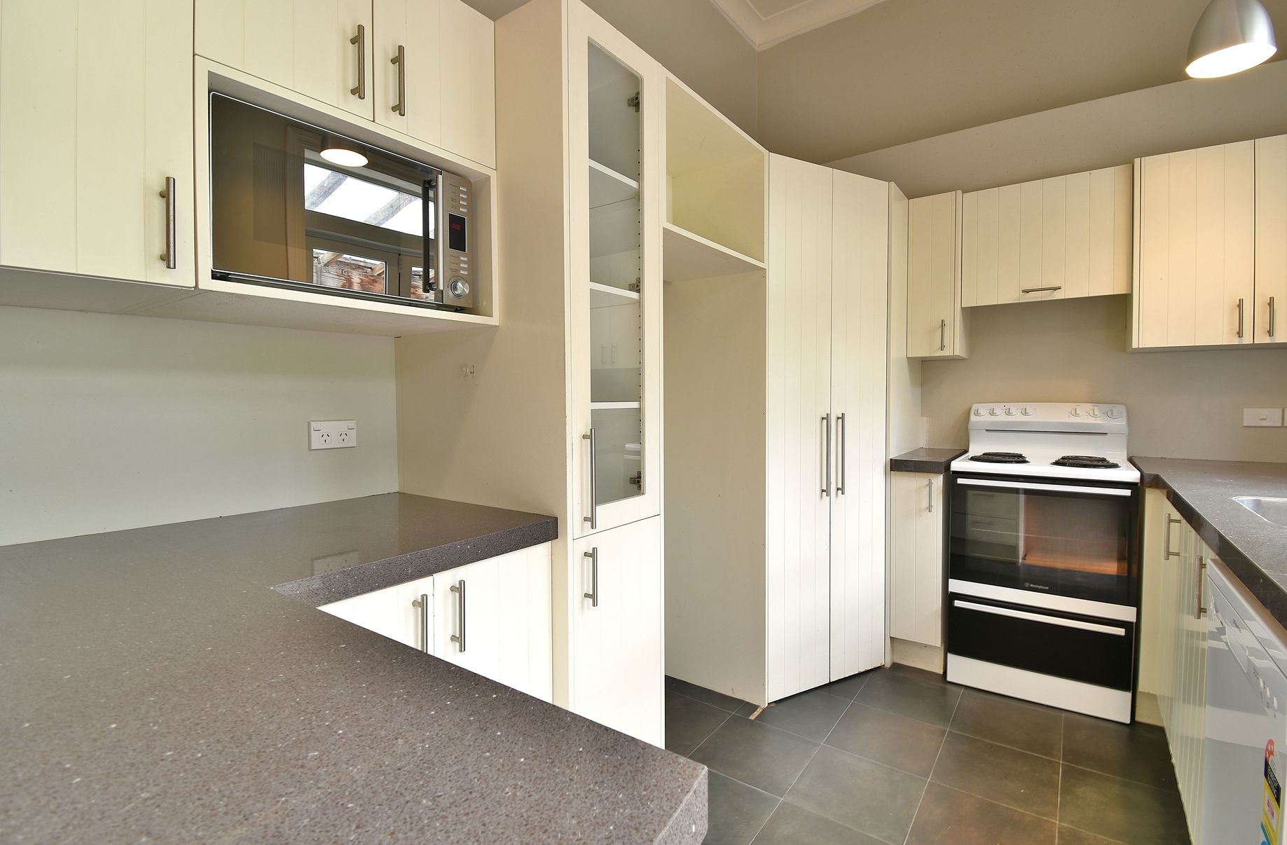 32 Clifford Street, Dalmore