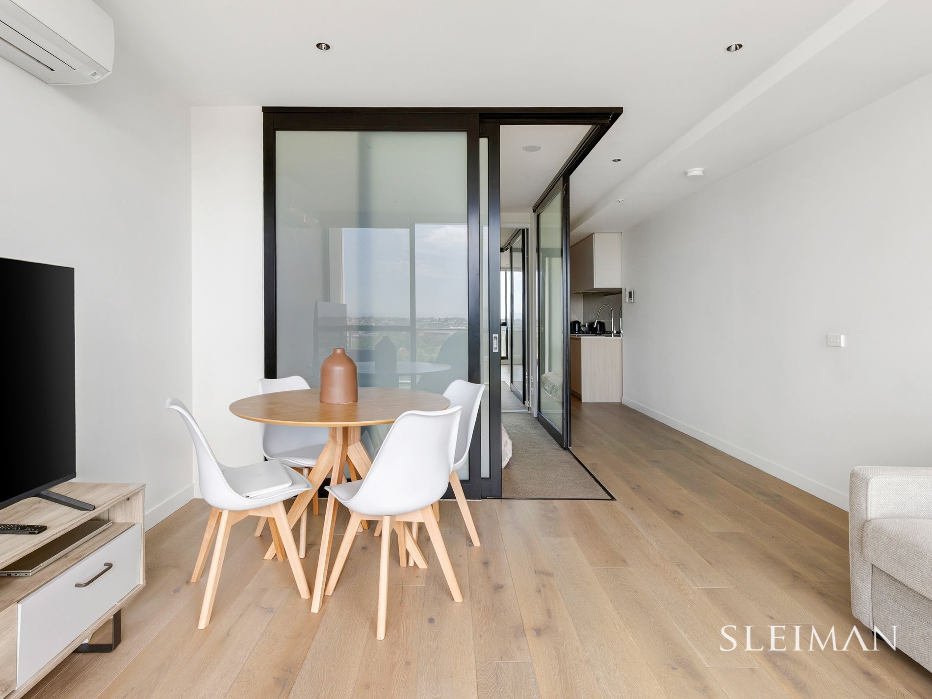 609 / 19 Russell Street, Essendon