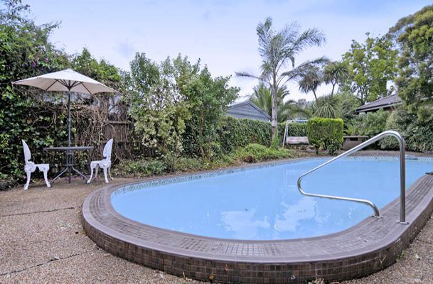 7 Elvin Crescent, Gladstone Park
