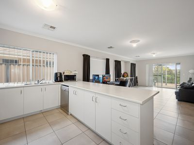 26 Calvera Gardens, Piara Waters