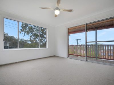 8 Bolton Close, Bolton Point