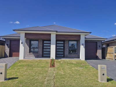 77 Malachite Street, Chisholm