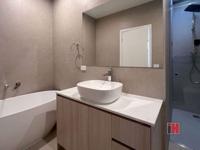 8B Norma Court, Avondale Heights