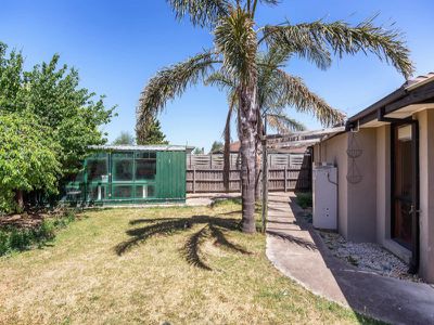 11 Wallara Road, Werribee