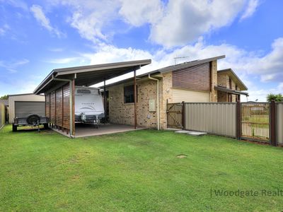 9 Sunset Avenue, Woodgate
