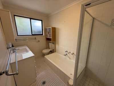 27 Chilvers Place, Griffith