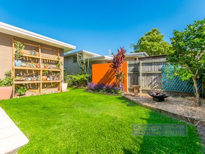2 / 1 Boondoon Crescent, Ocean Shores