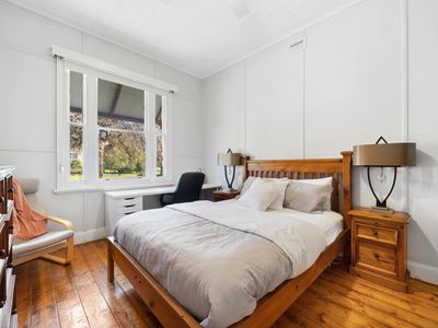 10 Young Street, Bonnie Doon
