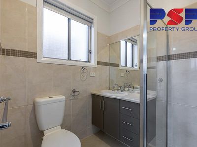 2/2 Bellworth Avenue, Tarneit