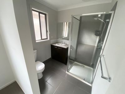 2 / 10 August Street, Werribee