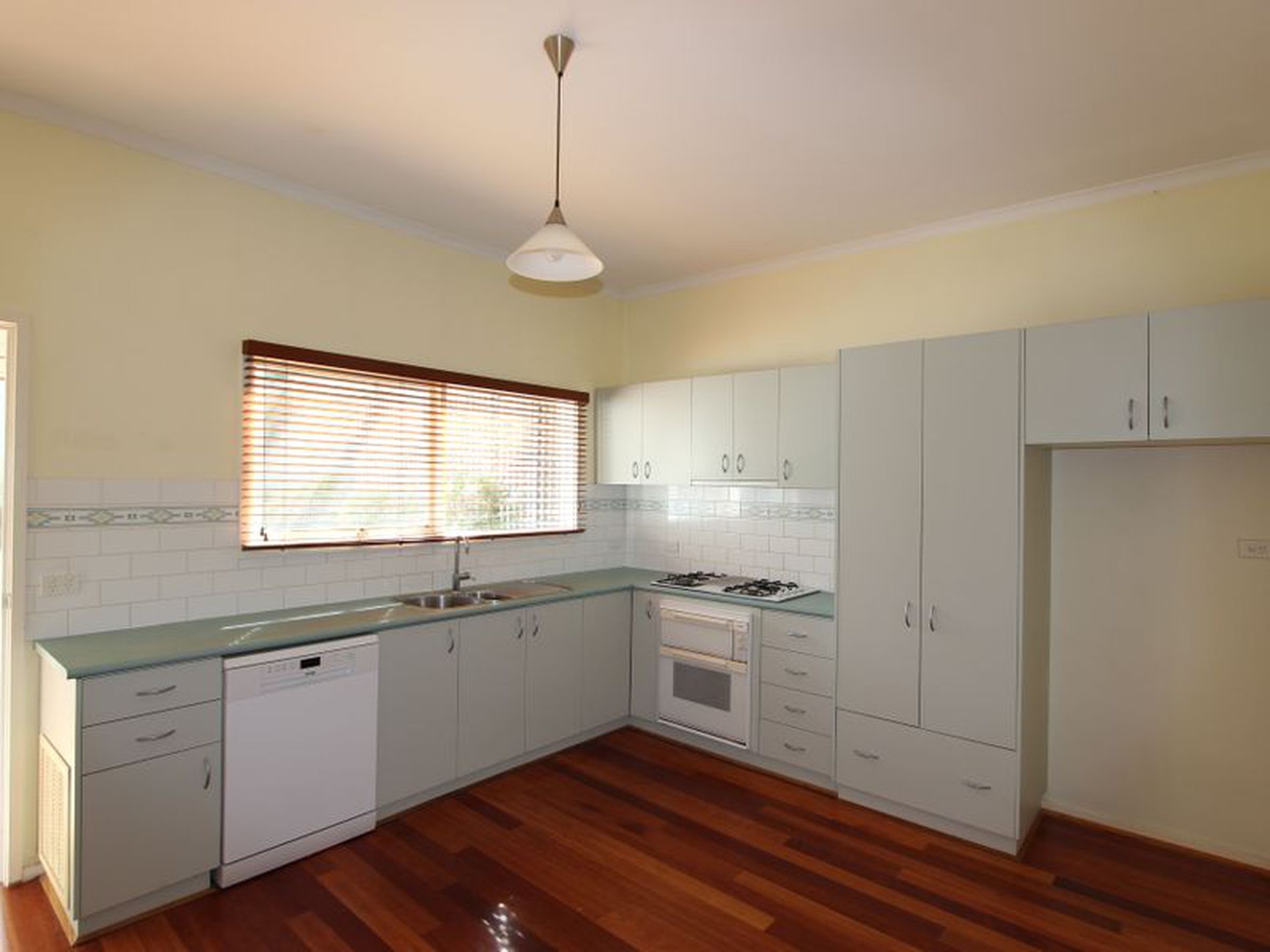 4 Sutherland Street, Geelong