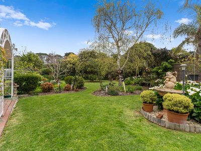 12 Woodlands Drive, Somerville