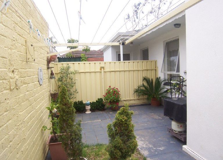 2 / 73 Tapleys Hill Road, Glenelg North