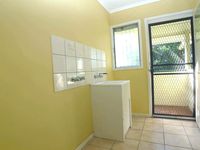 8 Albert Street, Woodridge