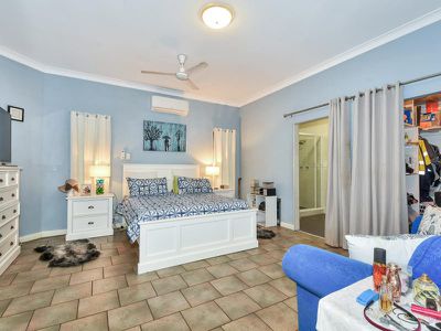 22 Buckland Court, Moulden