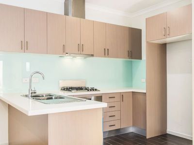 Unit 4 / 738 Elgar Road, Doncaster