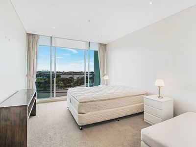 805 / 1 Como Crescent, Southport