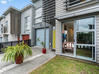 8 Oioi Road, Hobsonville