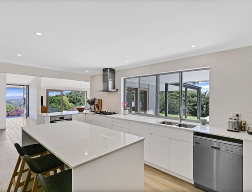 Lifestyle property with views over Eumundi image 14