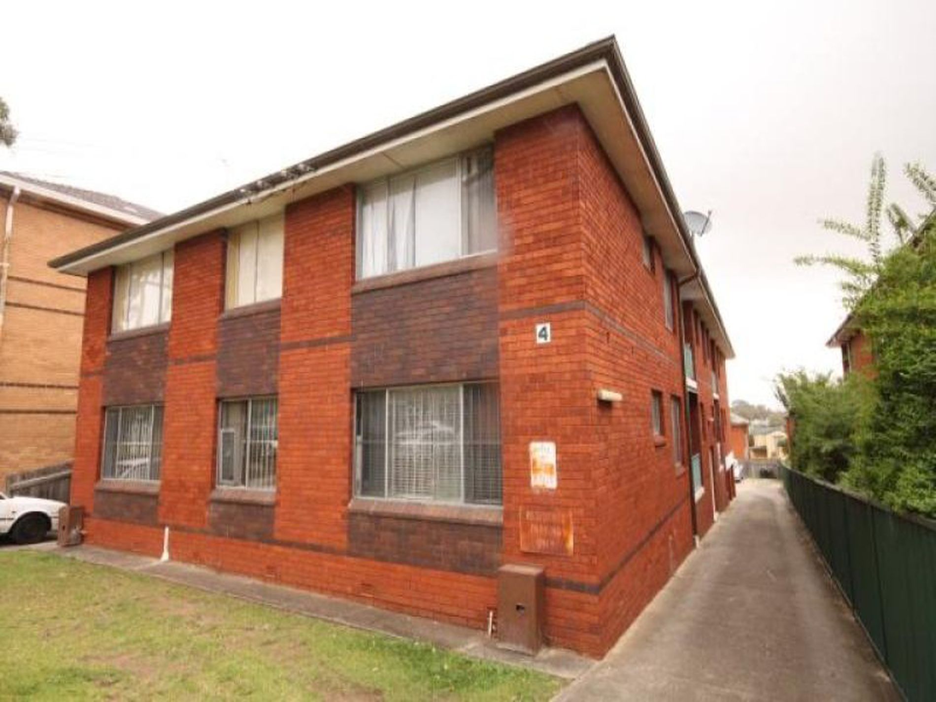 4 / 4 Shadforth Street, Wiley Park