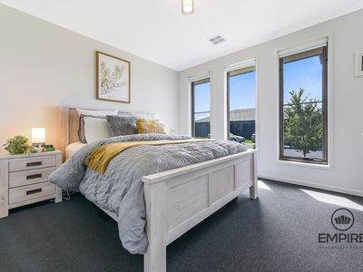 8 Invermay Way, Clyde