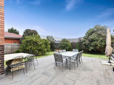 15 Nerissa Grove, Oak Park