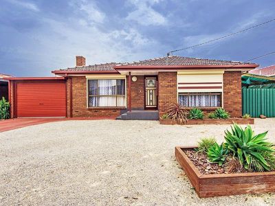 4 Charinga Avenue, Werribee