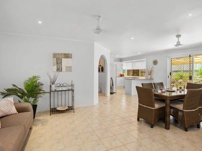 10 Prestwick Court, Tewantin