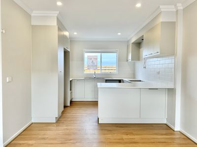 16 Bloomingburg Road, Manor Lakes