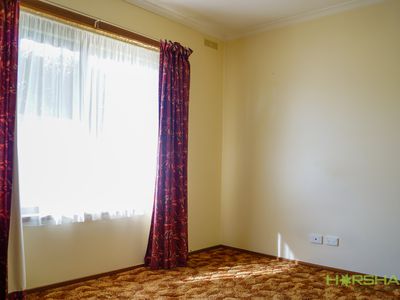 2 / 9 Andrew Street, Horsham
